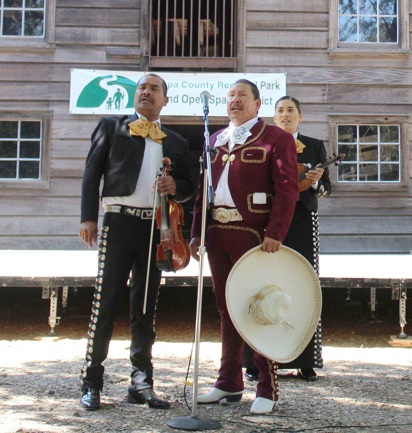 Fiesta en el Molino Bale